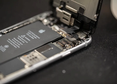 Замена аккумуляторной батареи на iPhone 8 Plus
