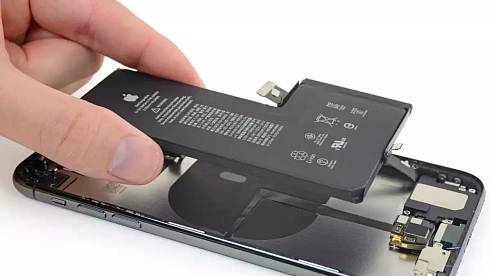 Замена аккумуляторной батареи на iPhone 11 Pro