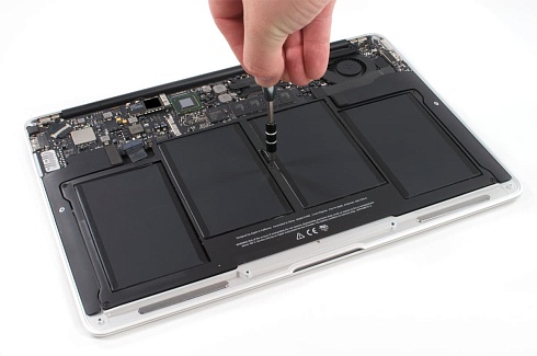 Замена аккумулятора MacBook Air 13" (A1369, A1466)